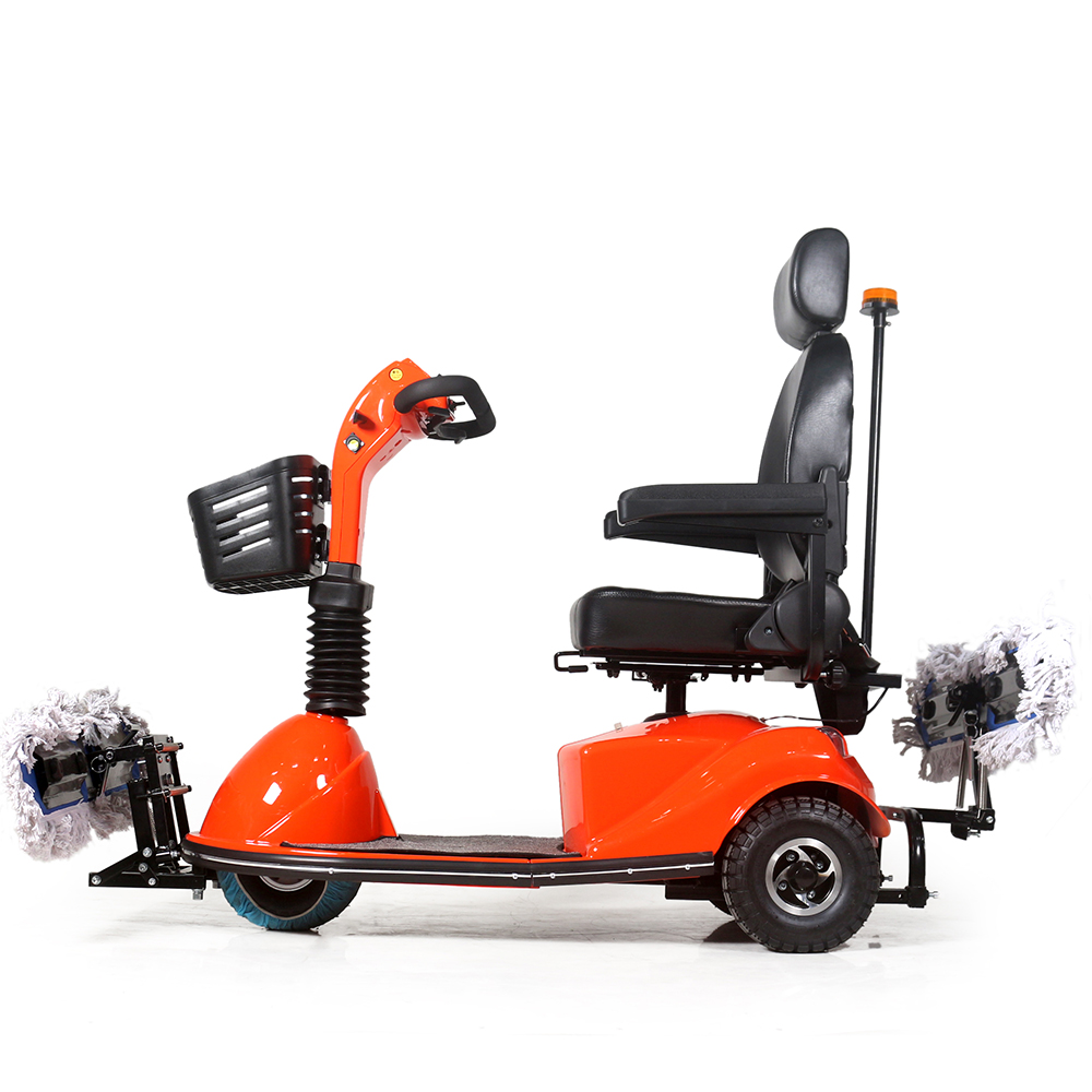 scooter per mobilità a tre ruote con spia luminosa